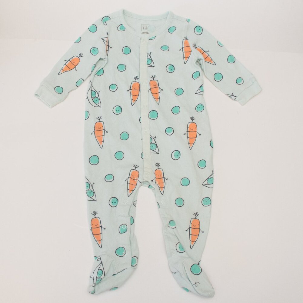 Baby Gap Carrot and Peas Button Sleeper Pajamas in Mint